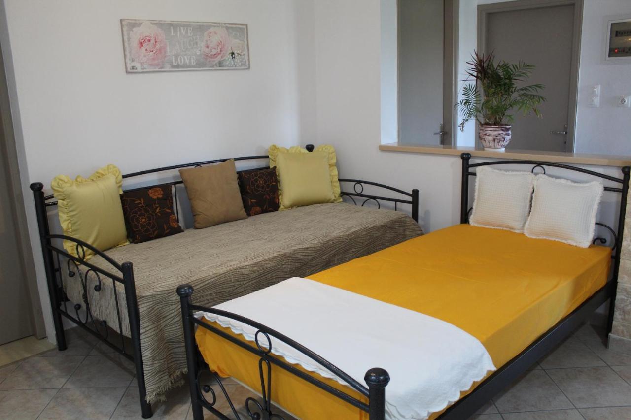 Vakis Apartments 5 Romanon Εξωτερικό φωτογραφία